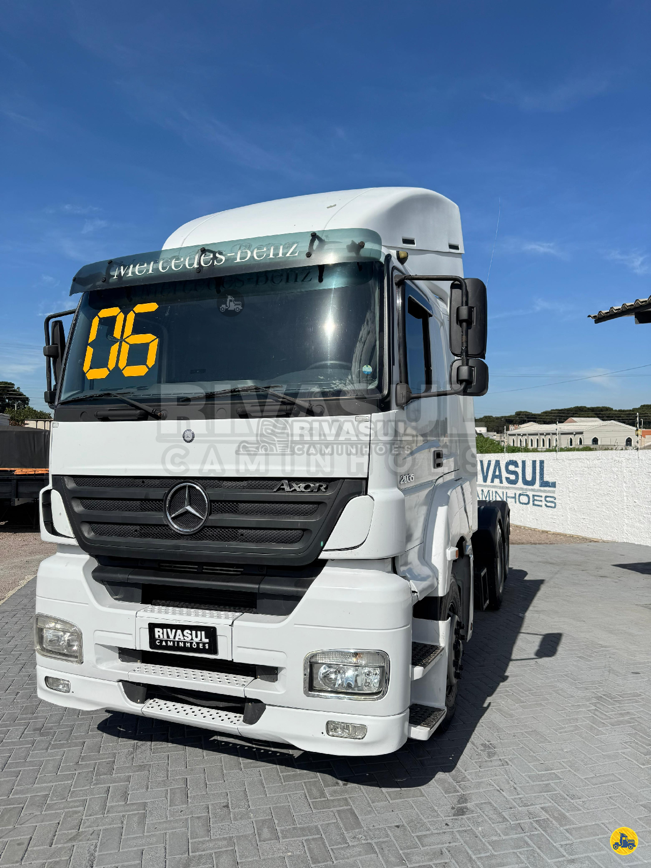 CAMINHAO MERCEDES-BENZ MB 2035 Cavalo Mecânico Cavalo 6x2 Rivasul Caminhões CURITIBA PARANÁ PR